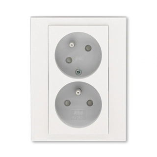 Zásuvka dvojnásobná bezšroubová, s clonkami, pootočená, 5513H-C02357 68, ABB, Levit®M, perleťová / ledová bílá 